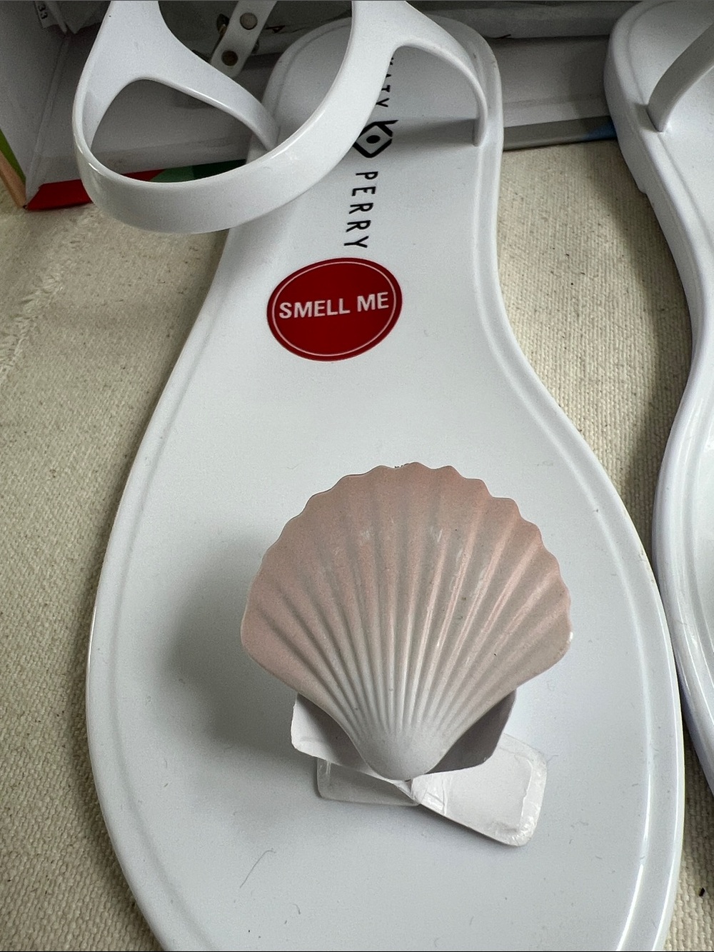 Katy Perry Collections White Jelly Sandals with Shell Accent - Picture 3 of 5